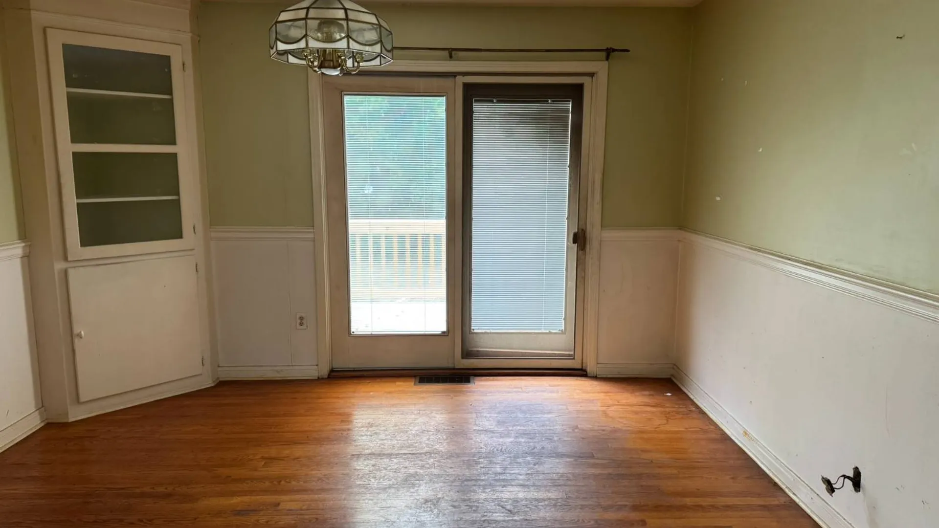 Property at 324 Academy Pl, Syracuse, NY 13207 5