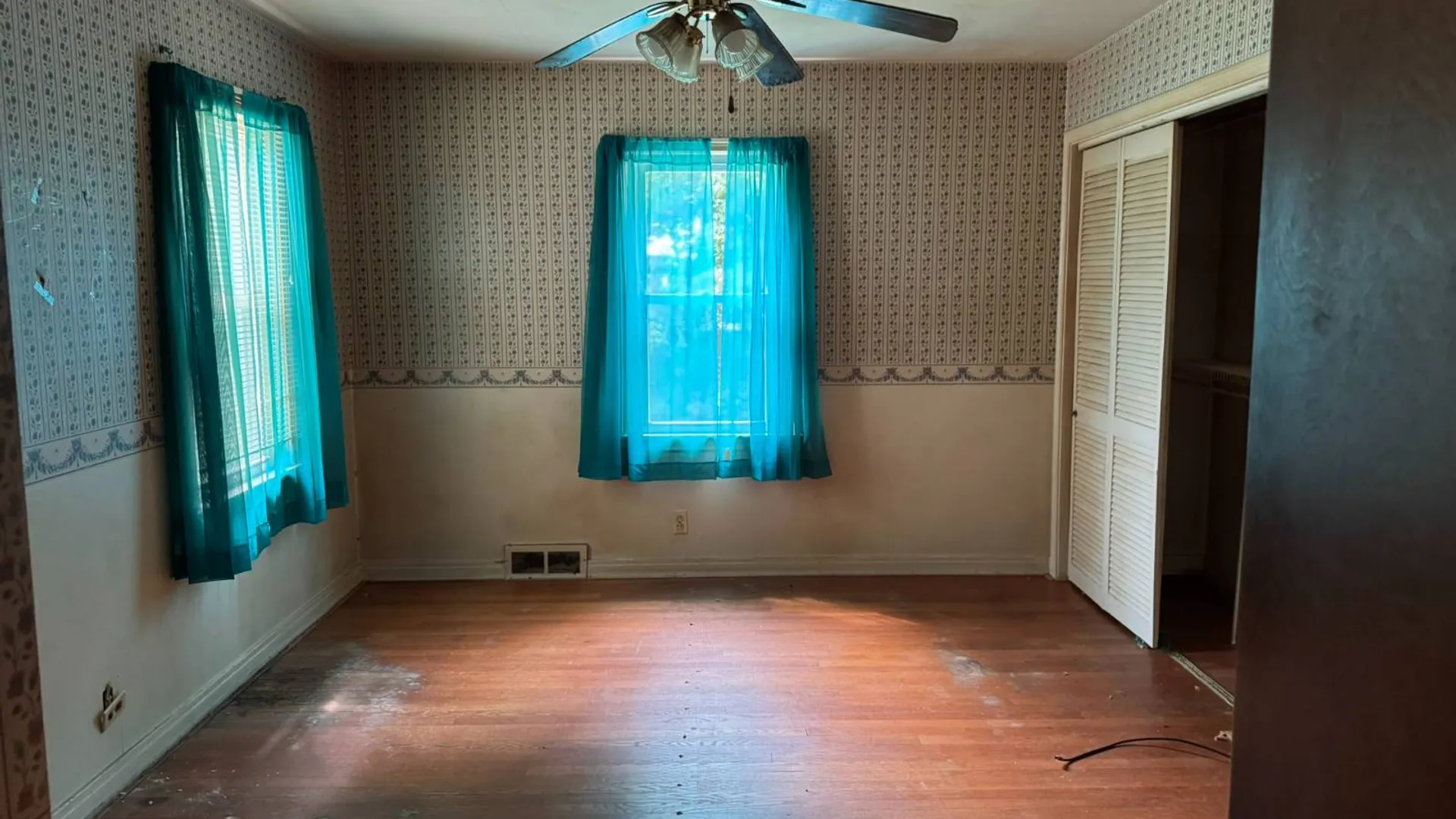 Property at 324 Academy Pl, Syracuse, NY 13207 10