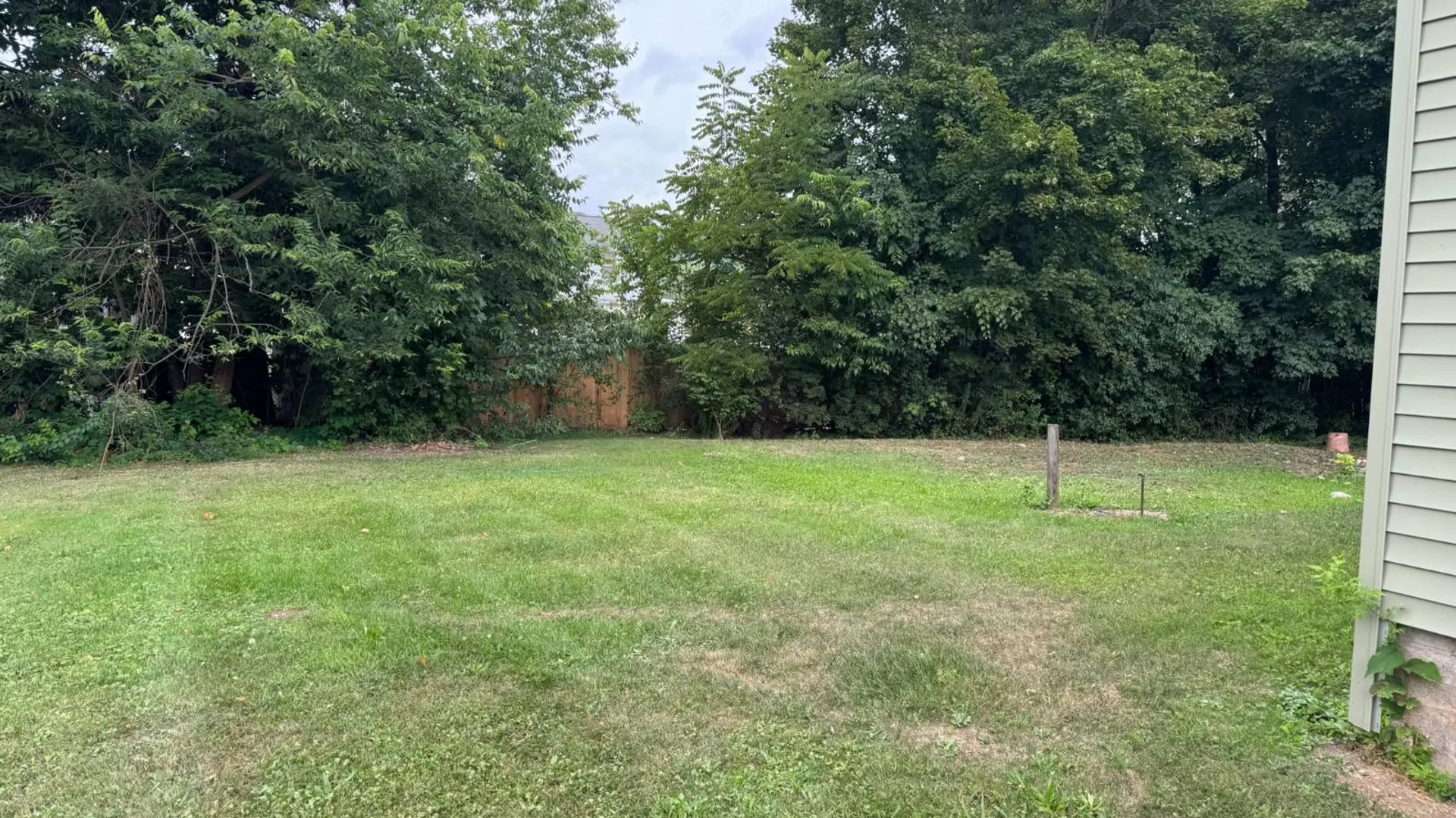 Property at 324 Academy Pl, Syracuse, NY 13207 15