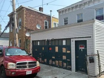 Property at 2 Ritters Ln, Yonkers, NY 10703