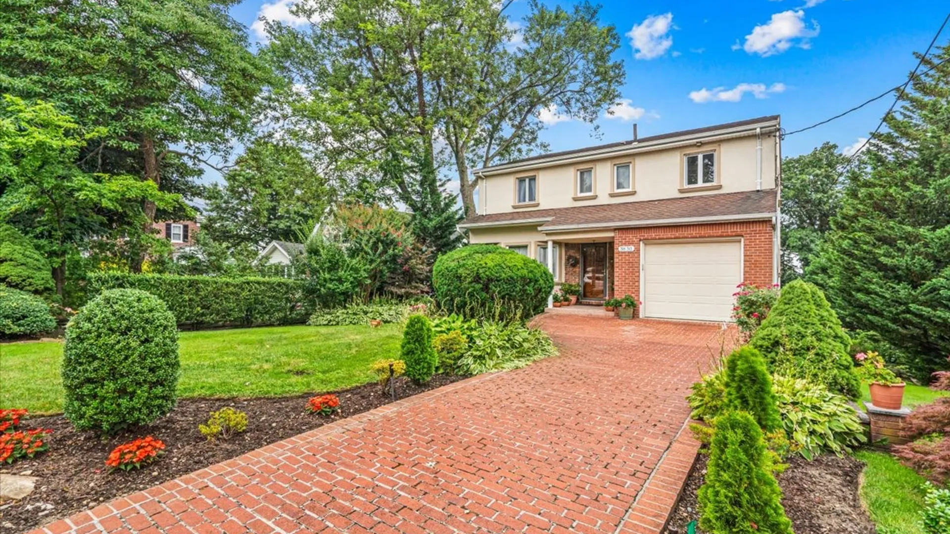 Property at 3850 Hillcrest Ave, Douglaston, NY 11363 3