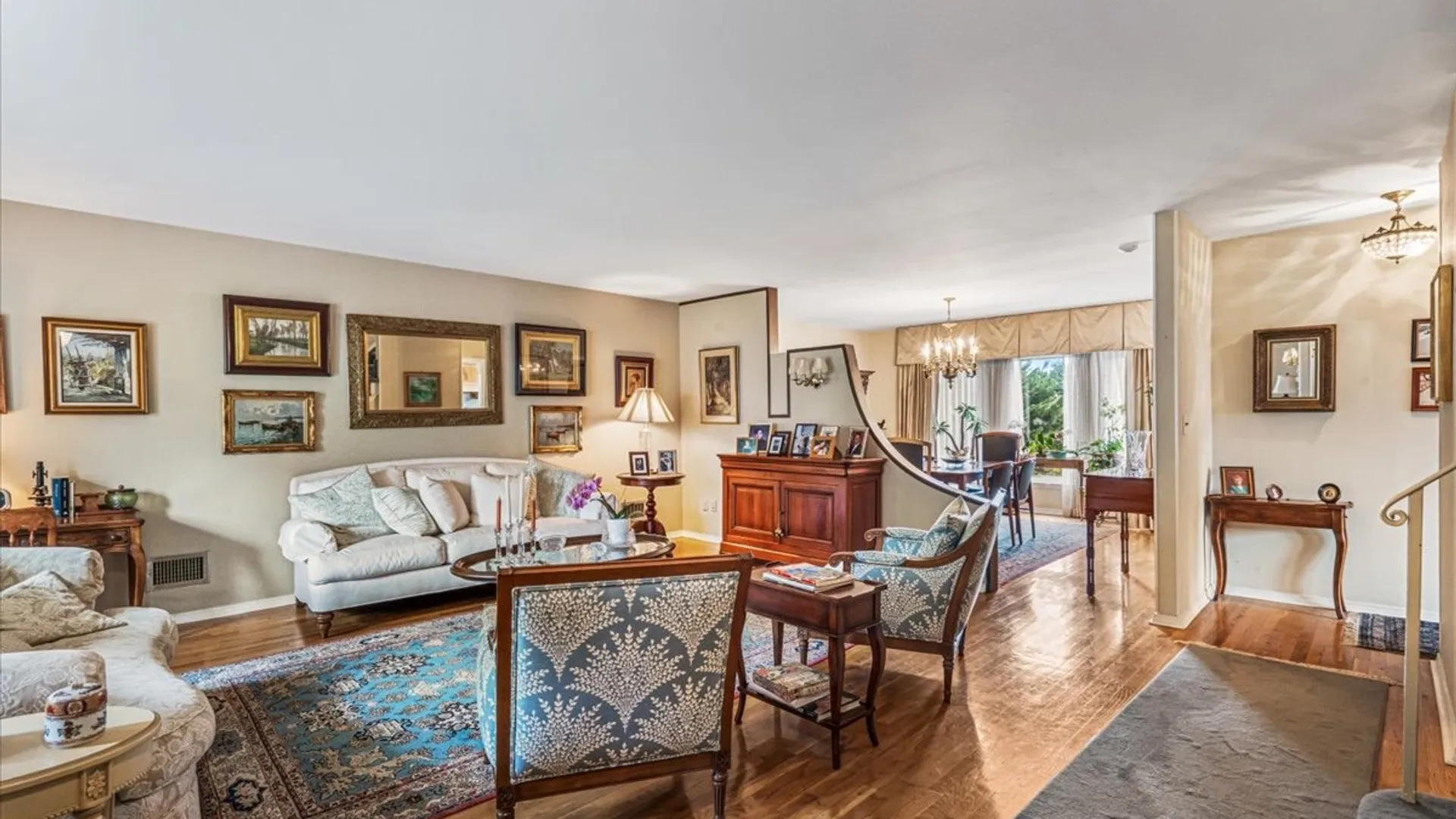 Property at 3850 Hillcrest Ave, Douglaston, NY 11363 8