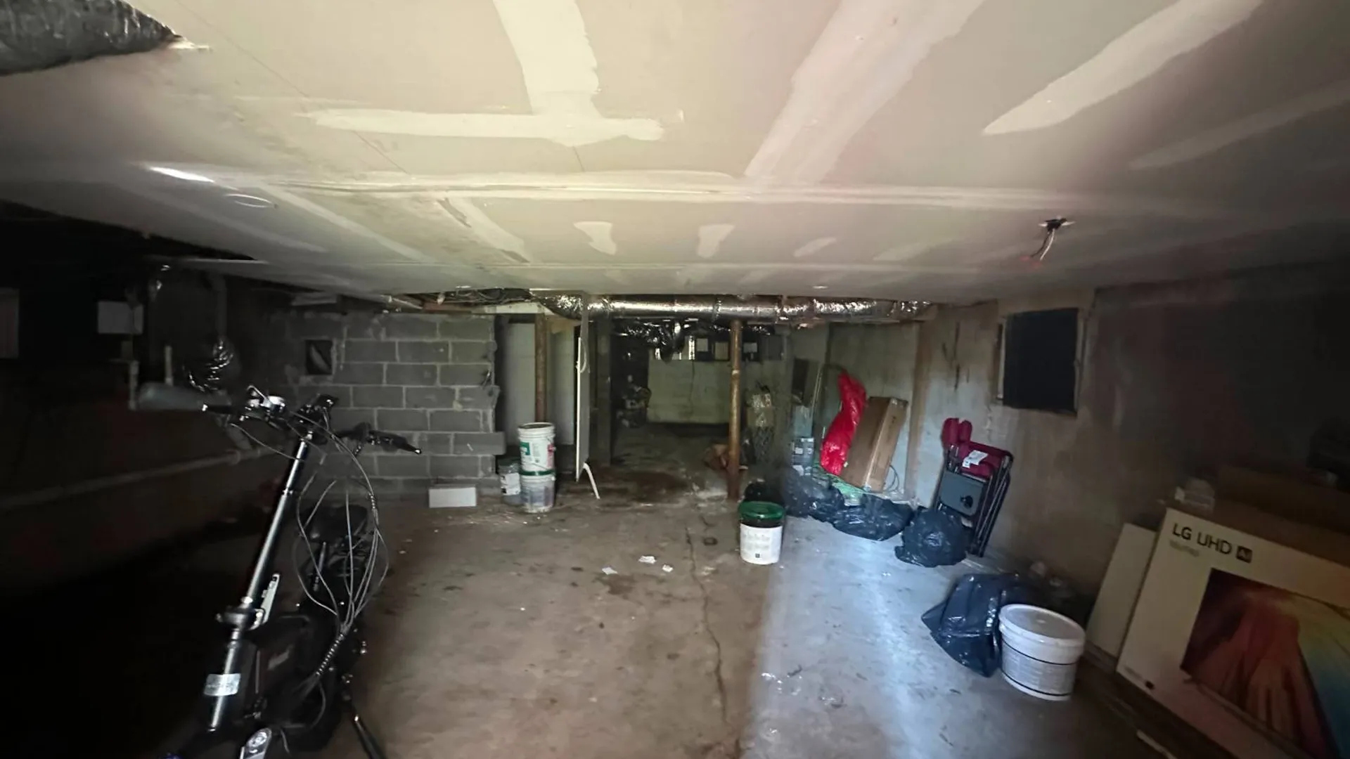 Property at 401 beach 30th street, Far Rockaway, NY 11691 4
