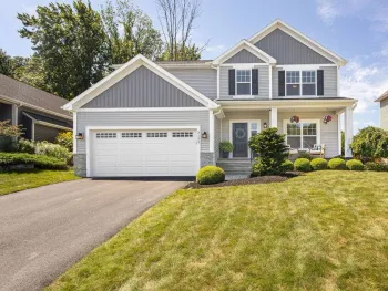 Property at 3155 Samantha Dr, Baldwinsville, NY 13027