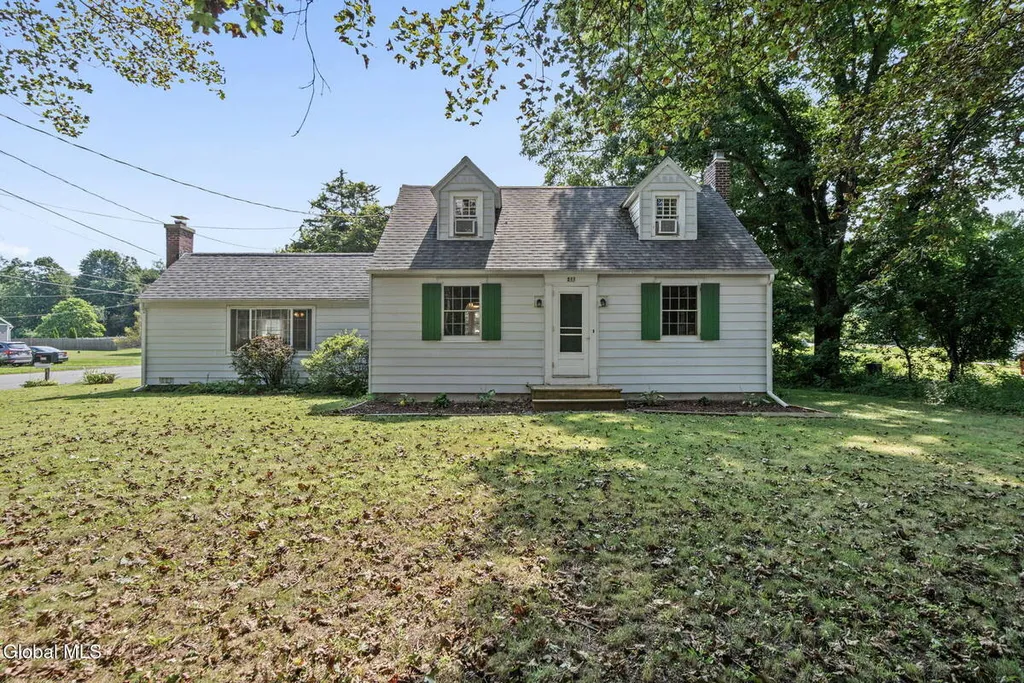 Property at 533 Bloomingrove Drive, North Greenbush, NY 12144