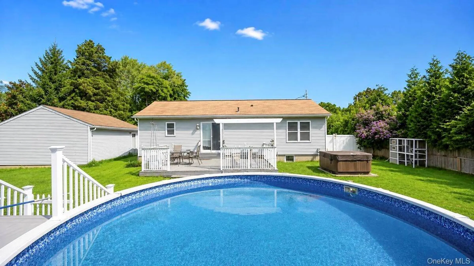 Property at 28 Mapleton Avenue, Farmingville, NY 11738 9