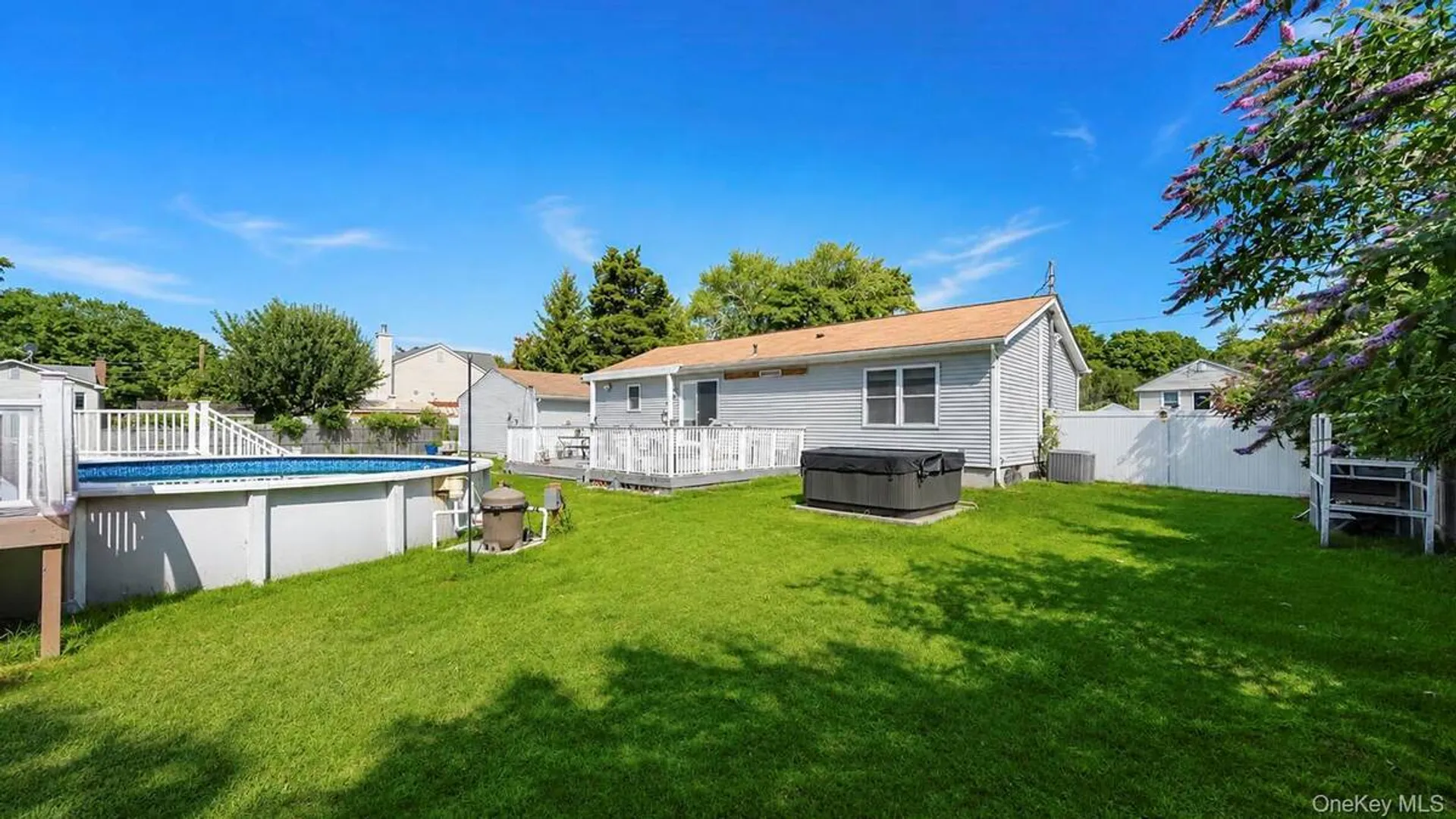 Property at 28 Mapleton Avenue, Farmingville, NY 11738 10