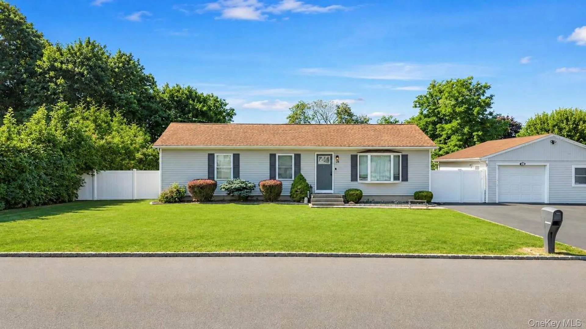 Property at 28 Mapleton Avenue, Farmingville, NY 11738 5