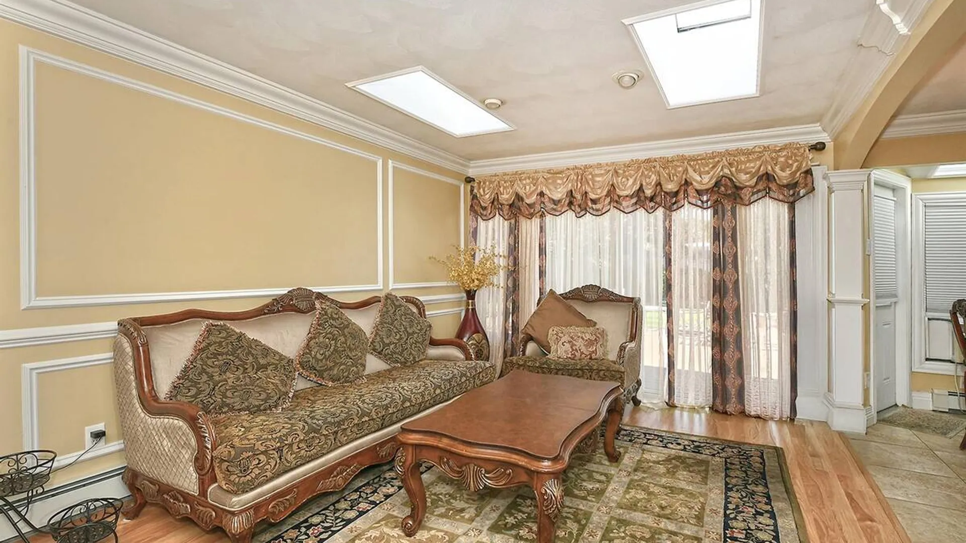 Property at 22 Apple Blossom Lane, East Patchogue, NY 11772 8