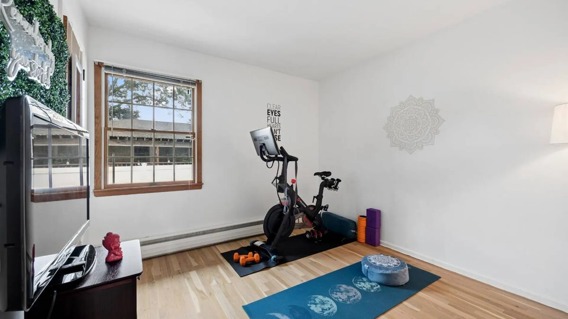 Property at 151 N East Boulevard, Massapequa, NY 11758 17