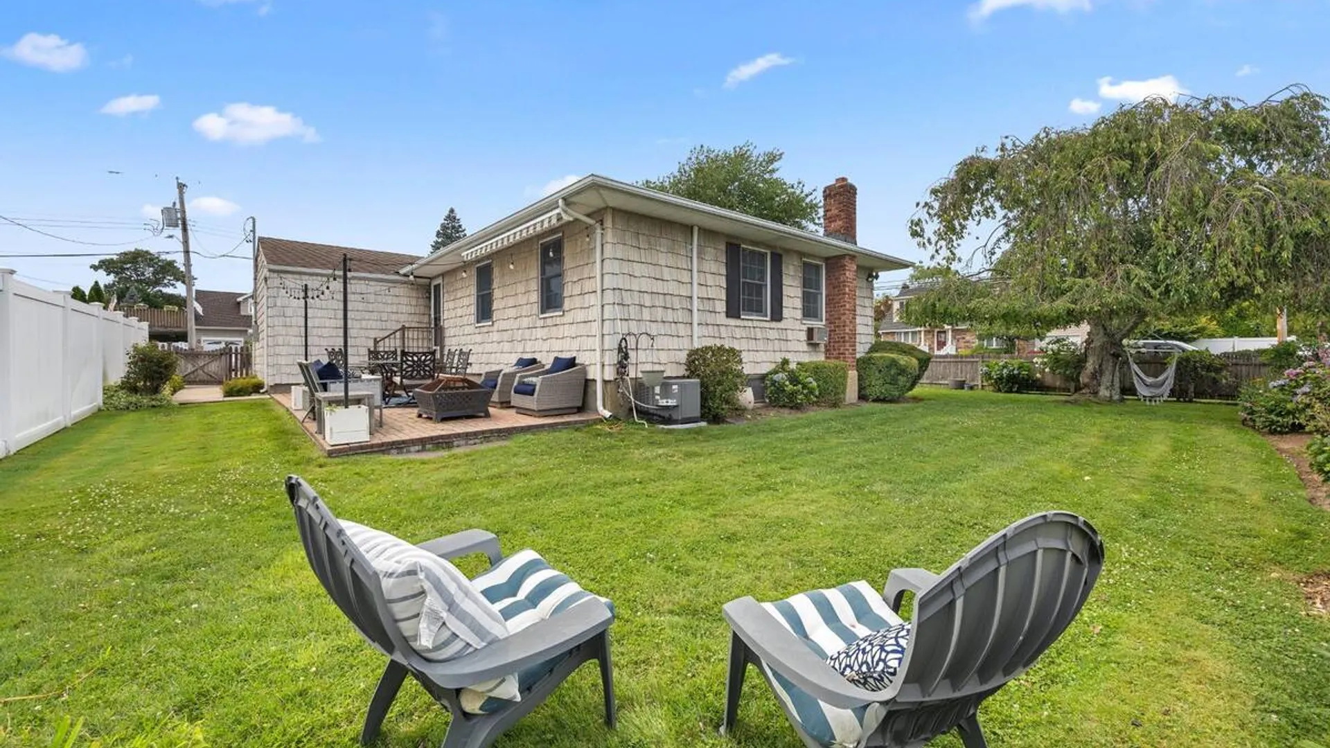 Property at 151 N East Boulevard, Massapequa, NY 11758 21