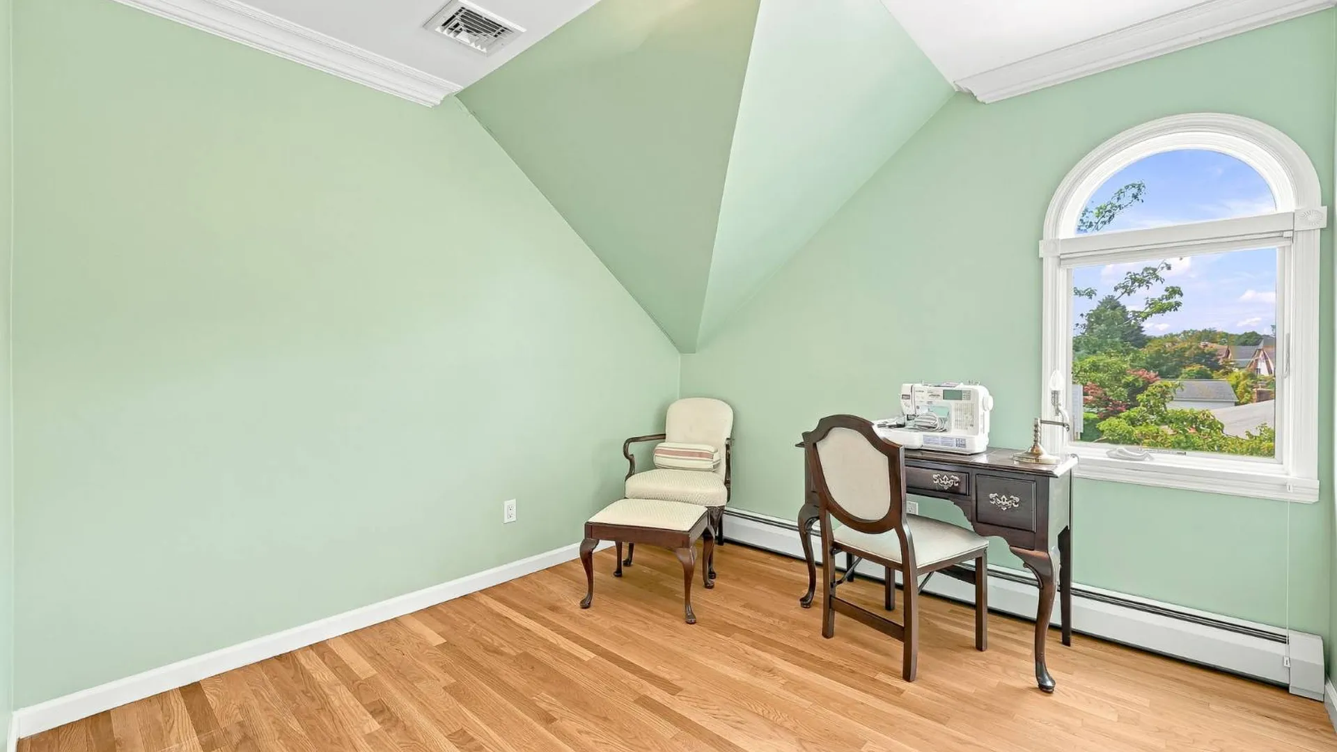 Property at 53-15 Overbrook Street, Douglaston, NY 11362 31