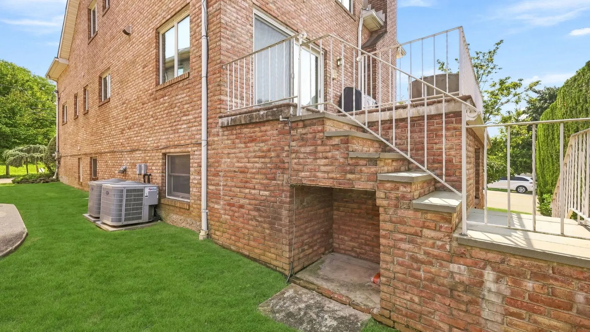 Property at 53-15 Overbrook Street, Douglaston, NY 11362 37