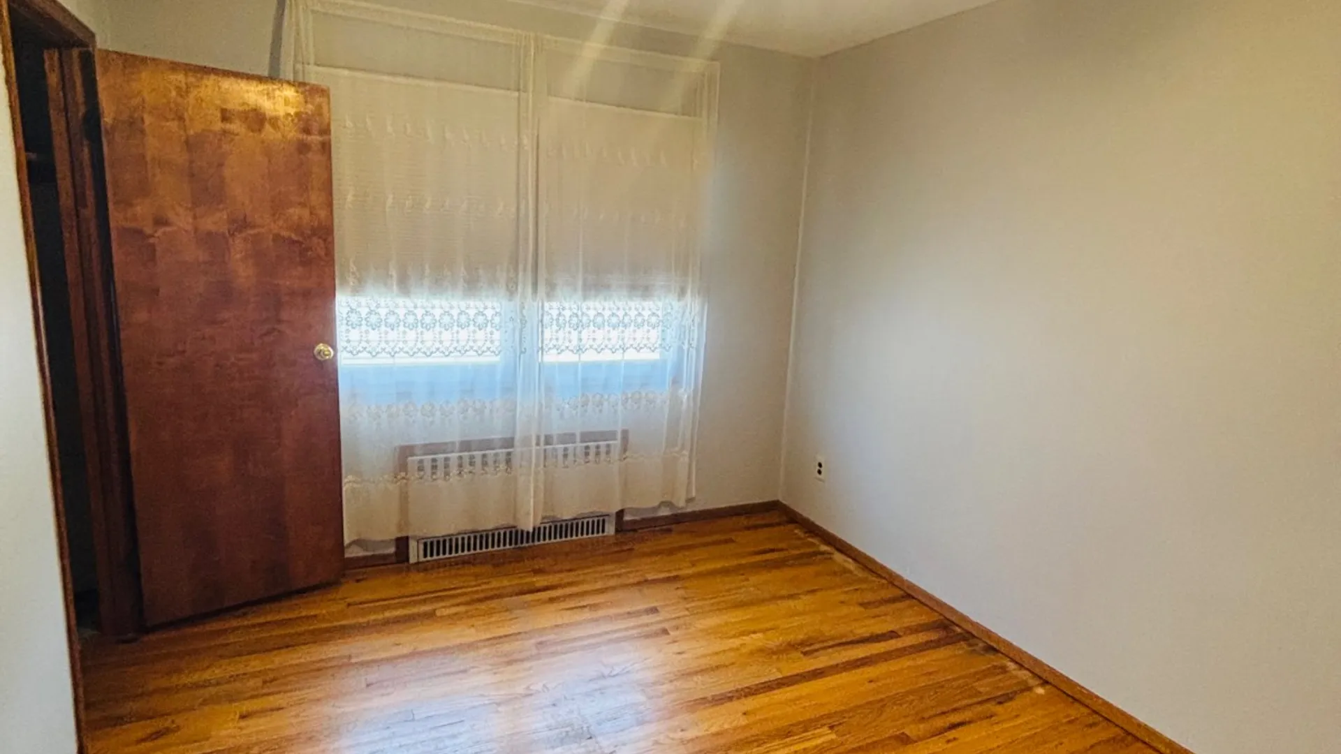 Property at 45 Nassau Av, Glen Cove, NY 11542 7