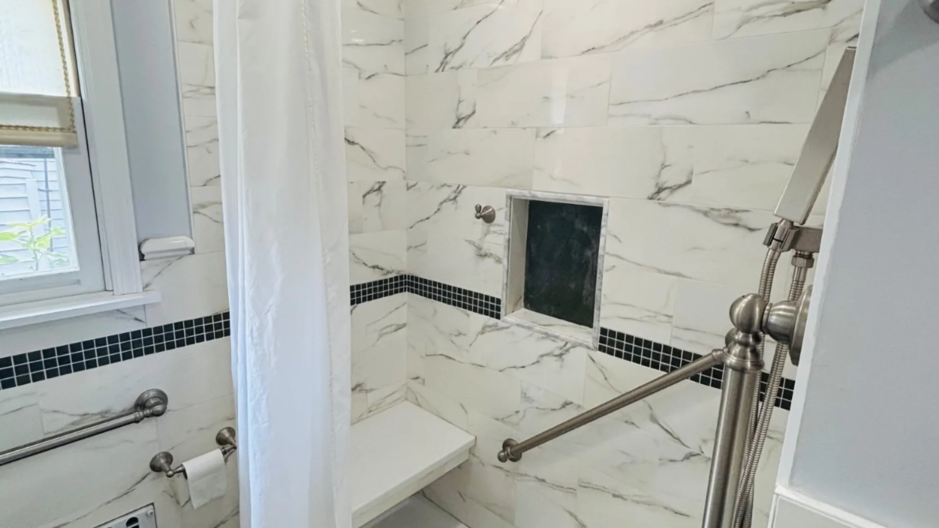 Property at 45 Nassau Av, Glen Cove, NY 11542 10