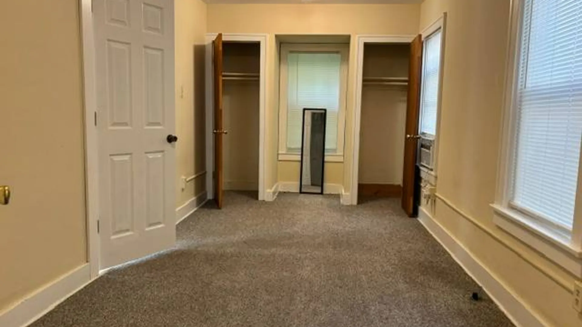 Property at 2604 Broadway, Schenectady, NY 12306 5