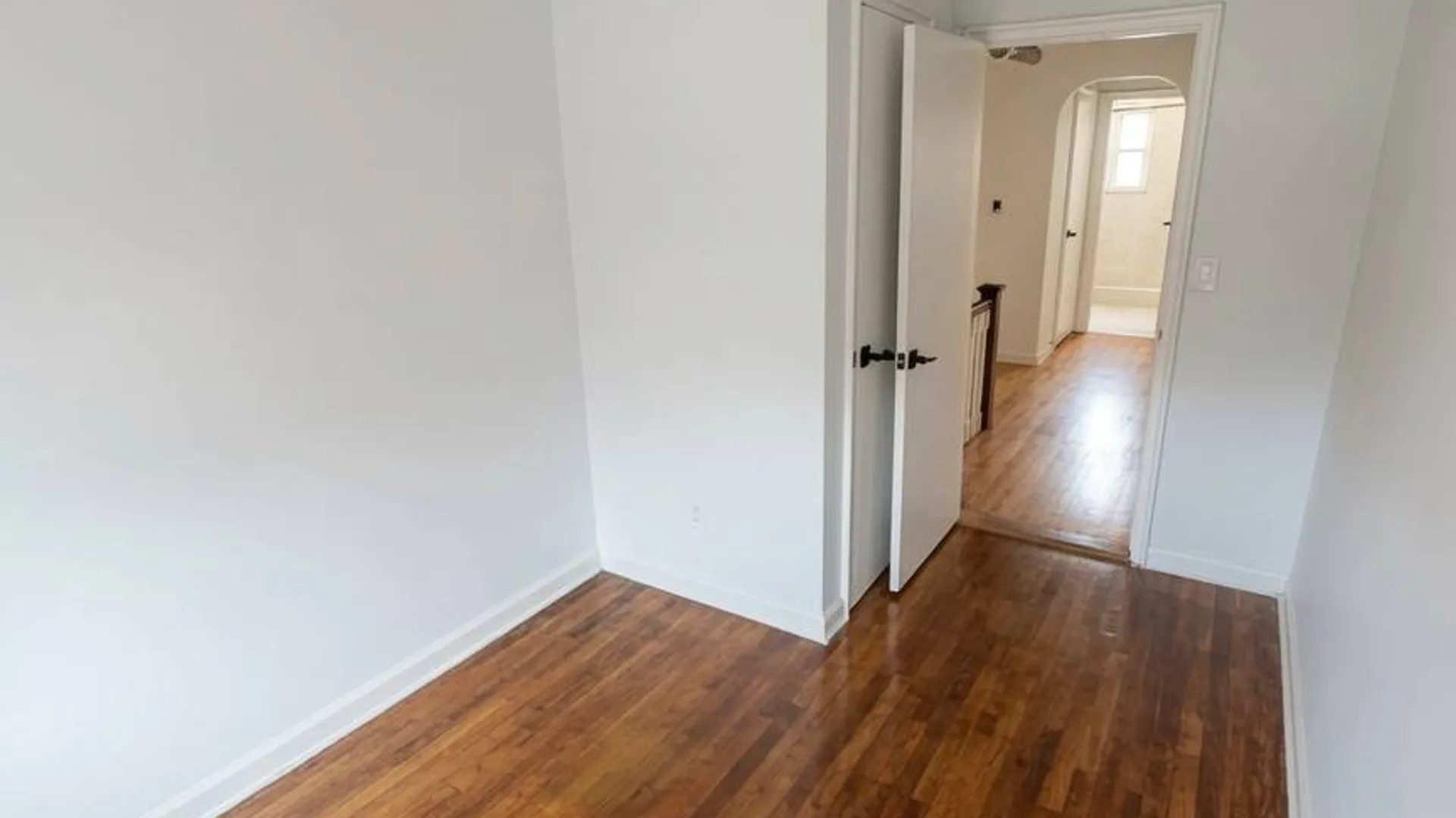 Property at 1080 Rhinelander Ave, Bronx, NY 10461 16