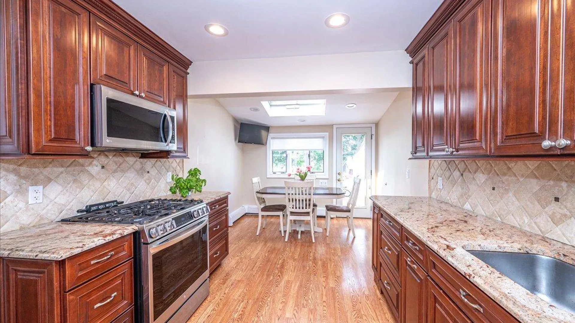 Property at 38 Colony Lane, Syosset, NY 11791 8
