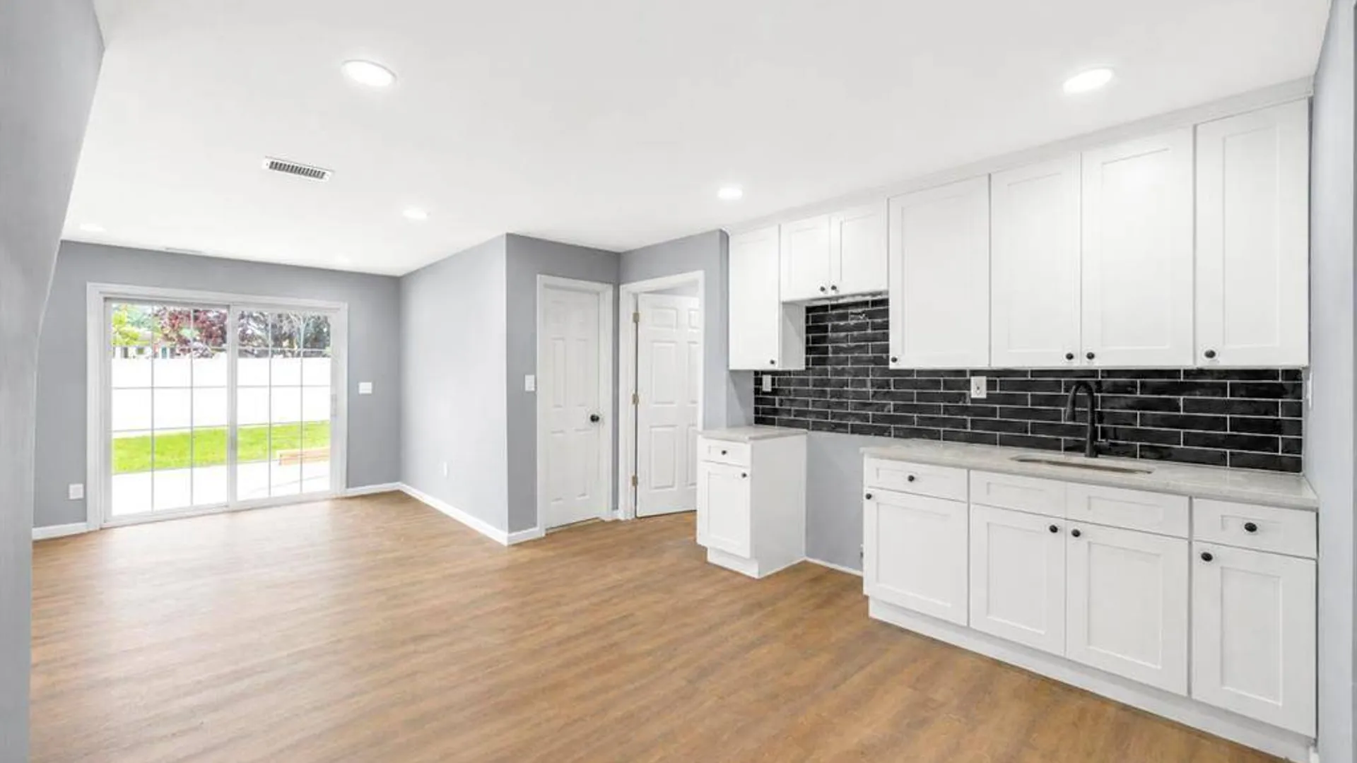 Property at 779 Peconic Avenue, West Babylon, NY 11704 29
