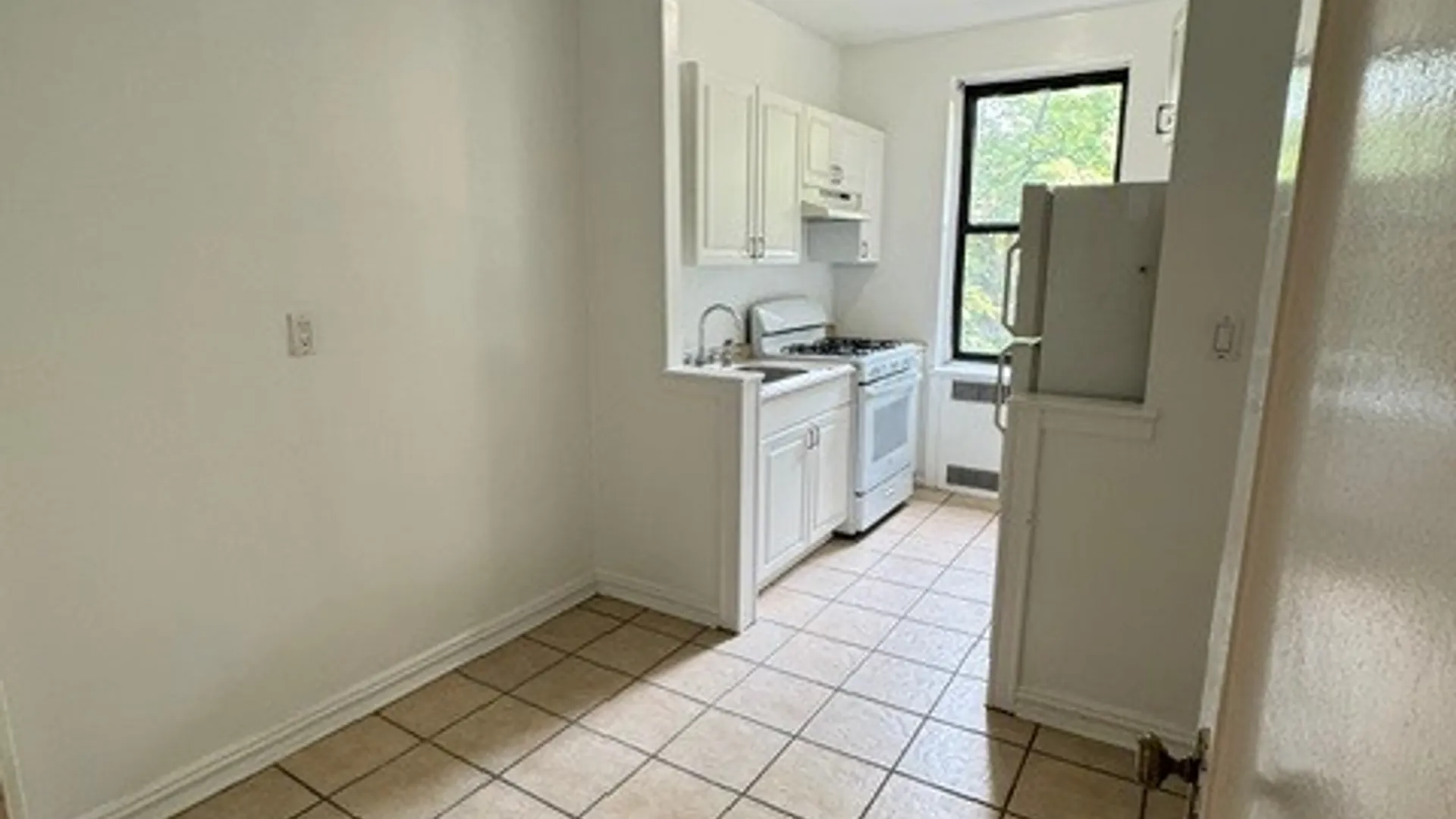 Property at 256 Martine Ave, White Plains, NY 10601 6