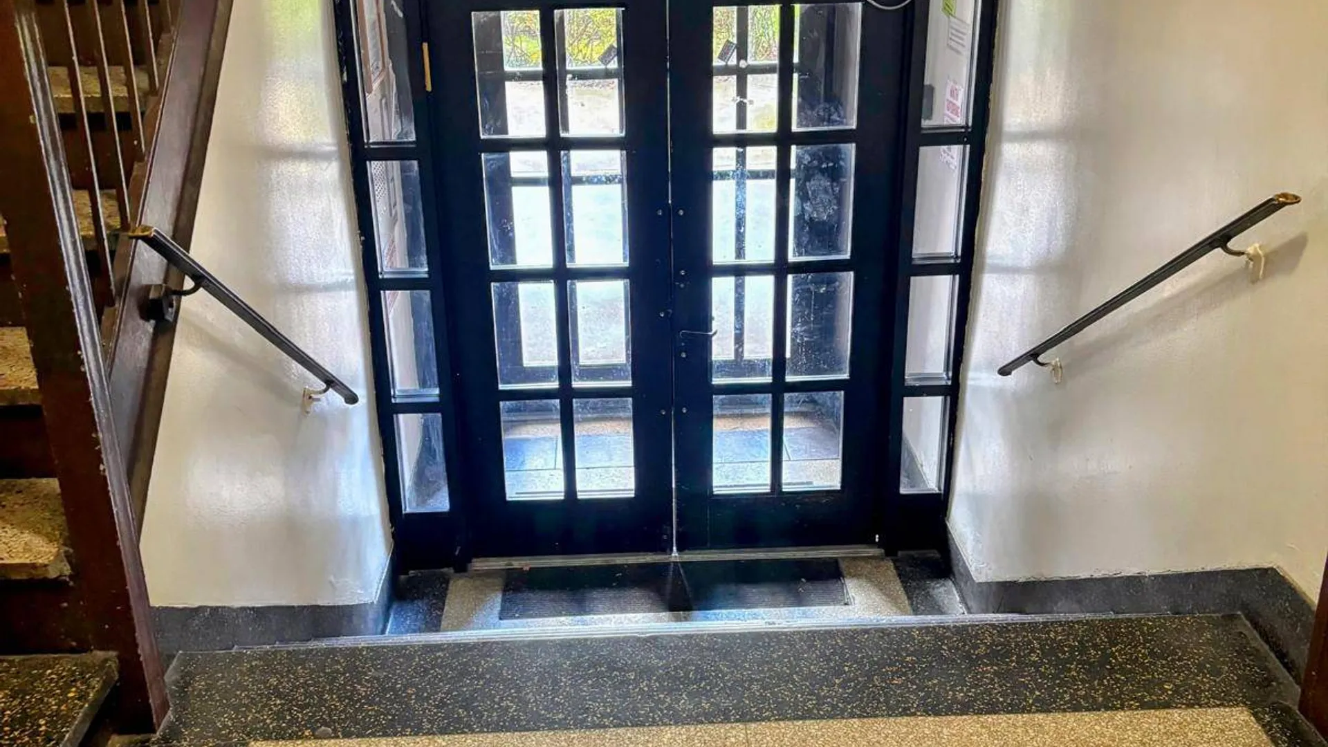 Property at 902 Ocean Parkway, Brooklyn, NY 11230 4