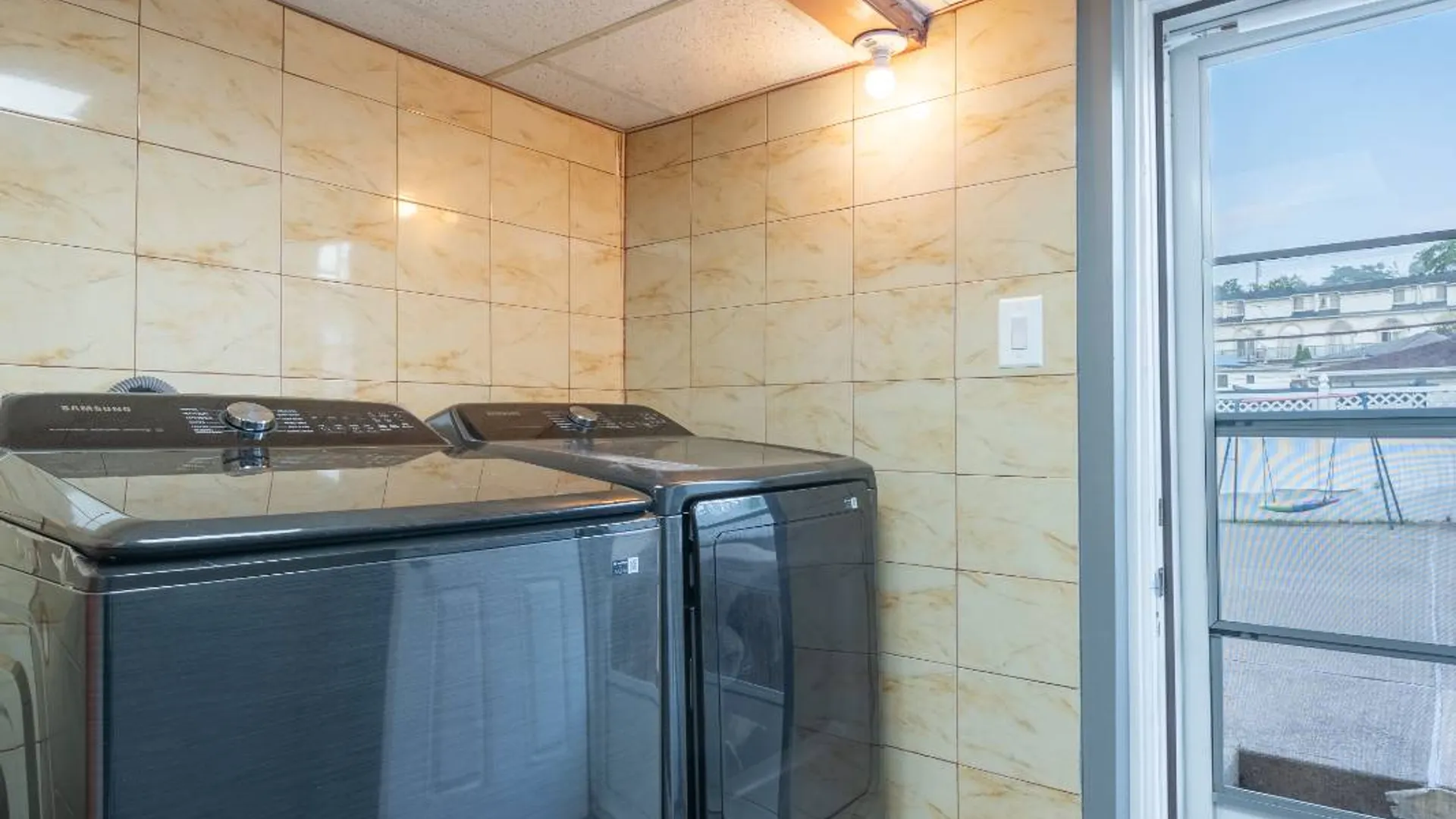 Property at 326 Virginia Ave, Staten Island, NY 10305 34