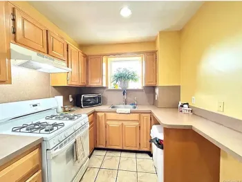 Property at 1943 Adee Ave, Bronx, NY 10469