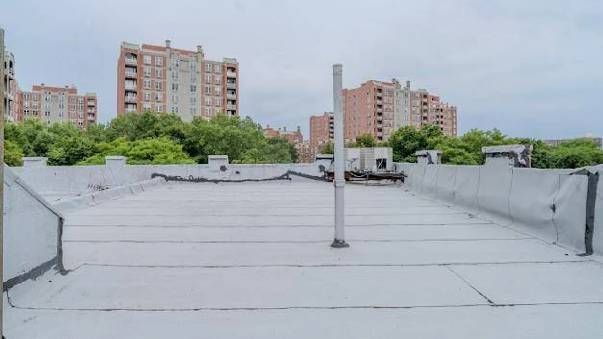 Property at 1067 Brighton Beach Ave, Brooklyn, NY 11235 9