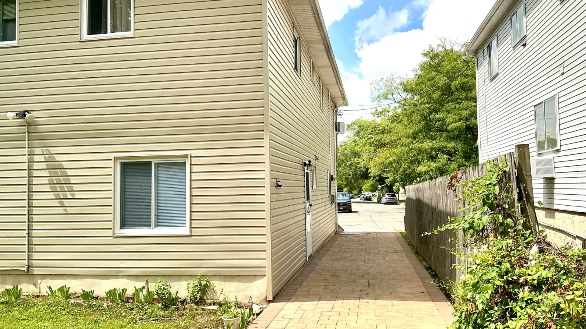 Property at 111 Fields Ave, Staten Island, NY 10314 3