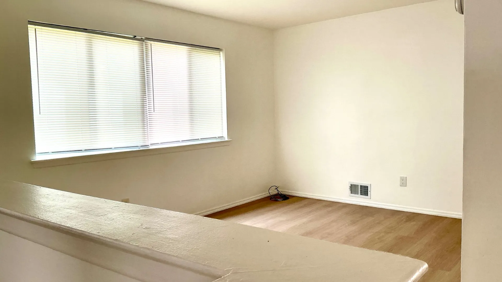 Property at 111 Fields Ave, Staten Island, NY 10314 7