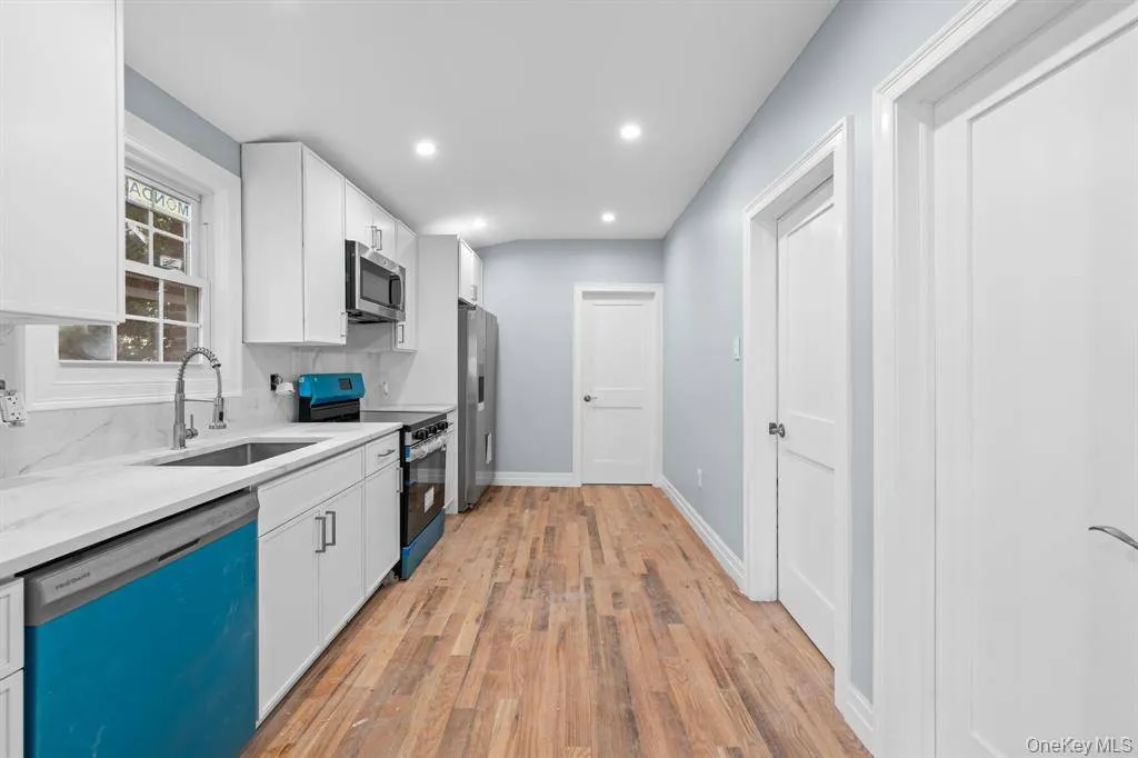 Property at 2118 Quimby Ave, Bronx, NY 10473