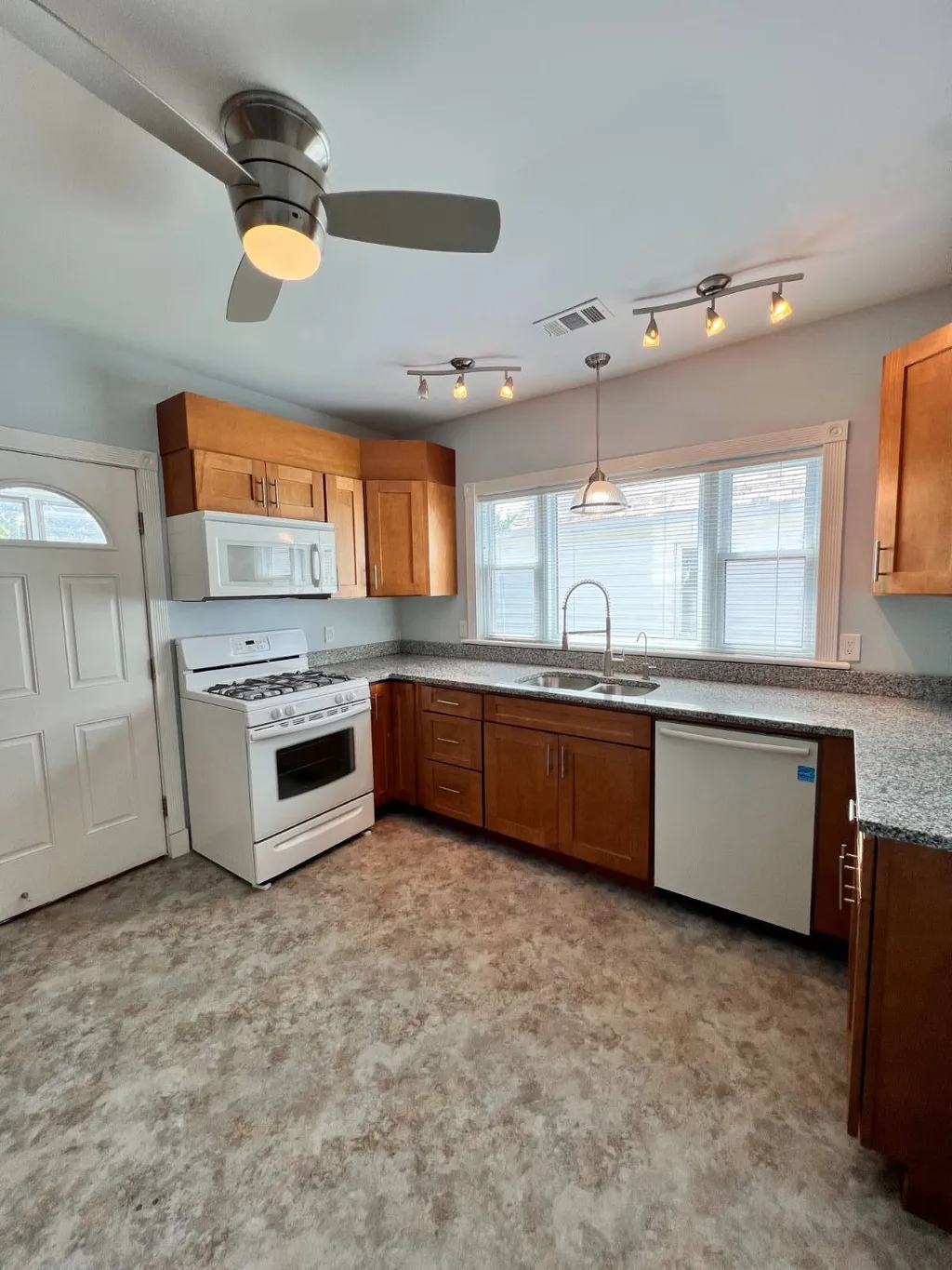 Property at 713 Orchard St, Schenectady, NY 12303