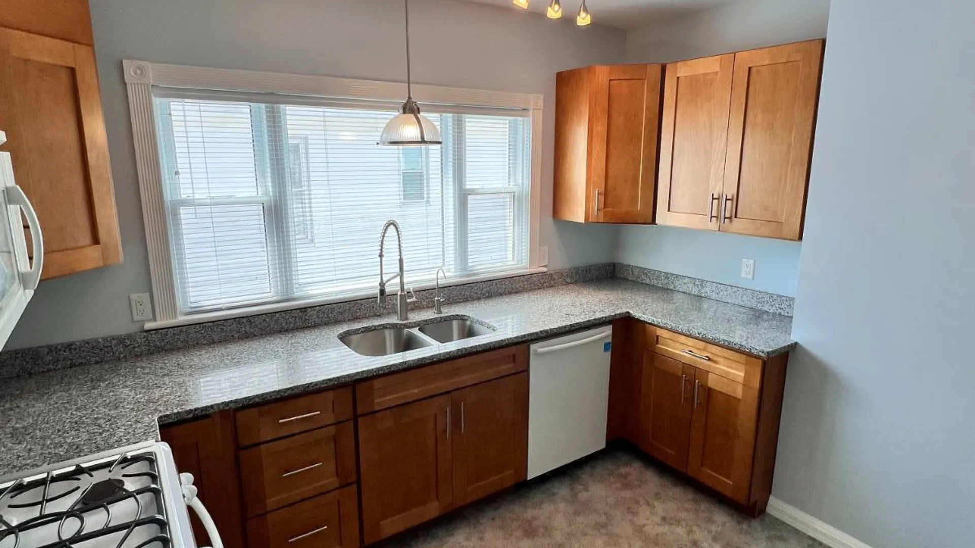 Property at 713 Orchard St, Schenectady, NY 12303 3