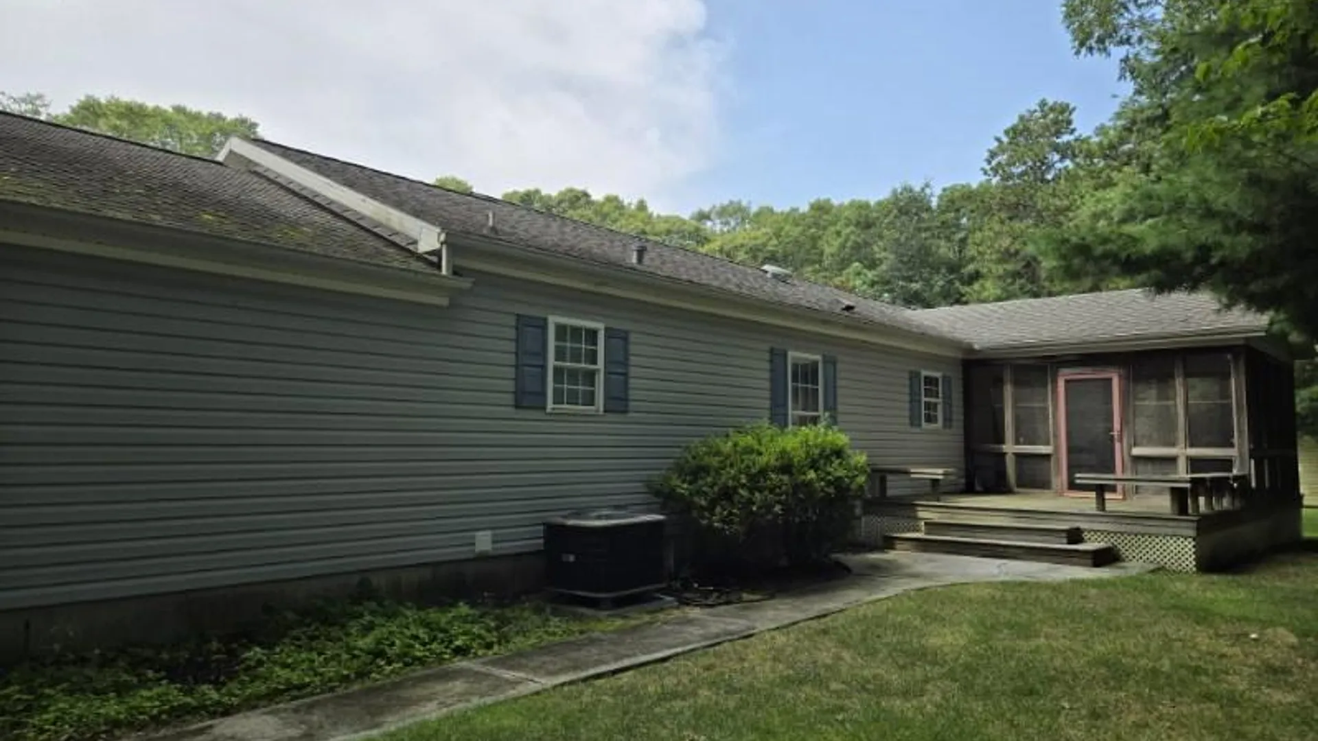 Property at 1407-205 Middle Rd, Calverton, NY 11933 18