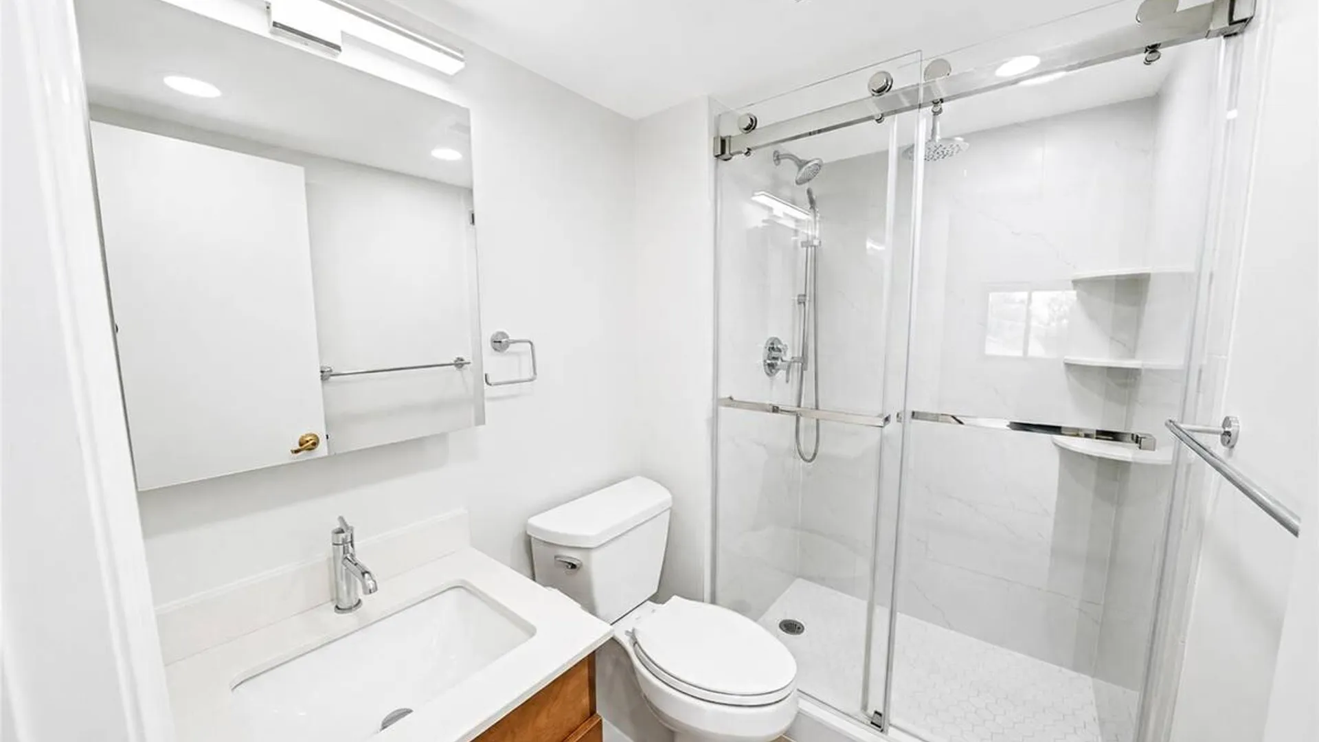Property at 725 Miller Avenue, Freeport, NY 11520 12