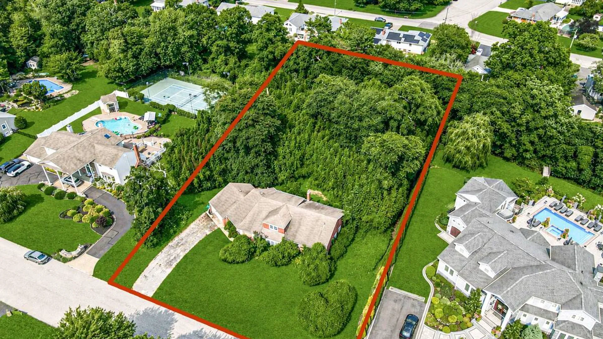 Property at 893 Gardiner Drive, Bay Shore, NY 11706 3