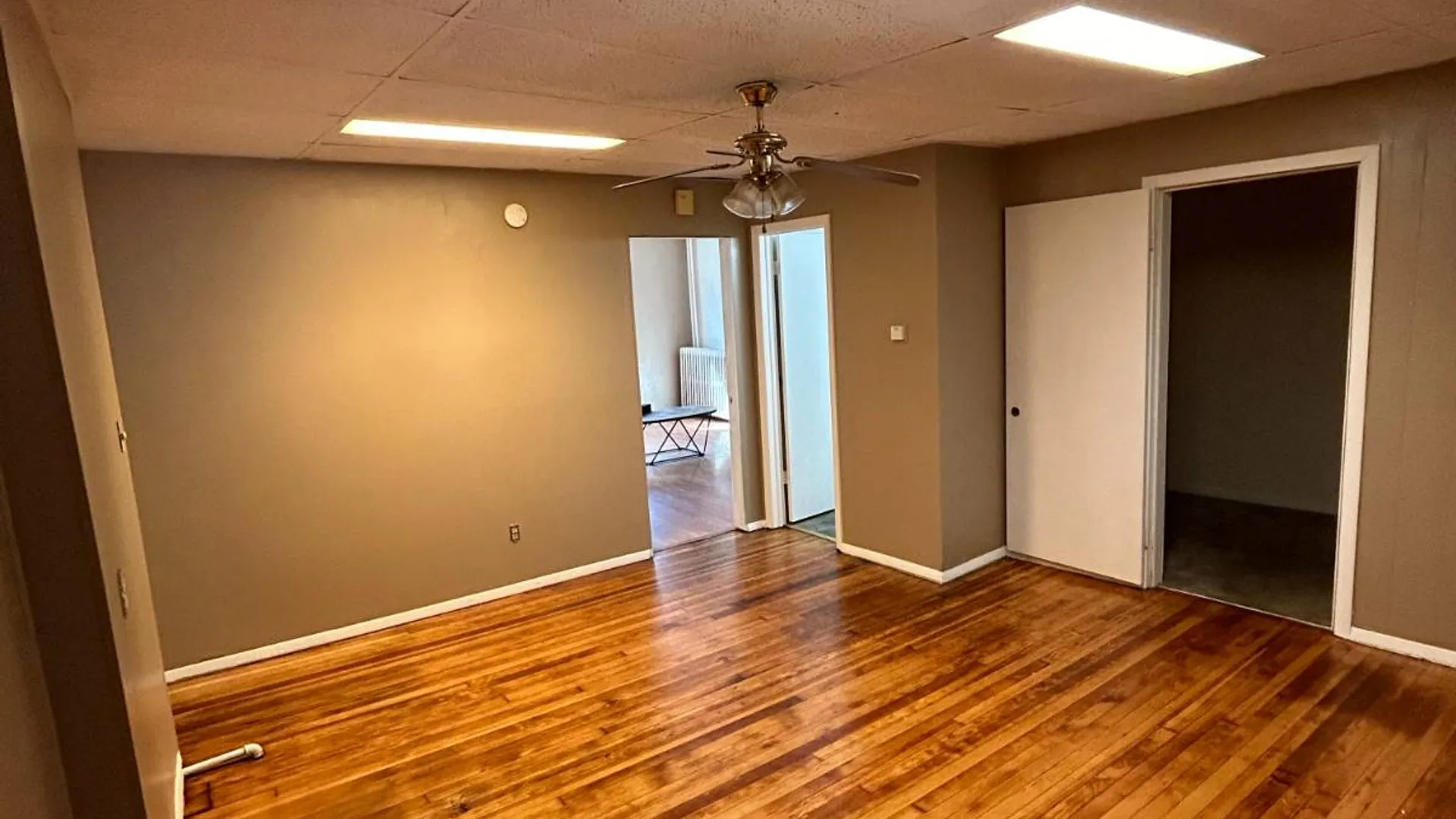 Property at 13 John St, Schenectady, NY 12305 10