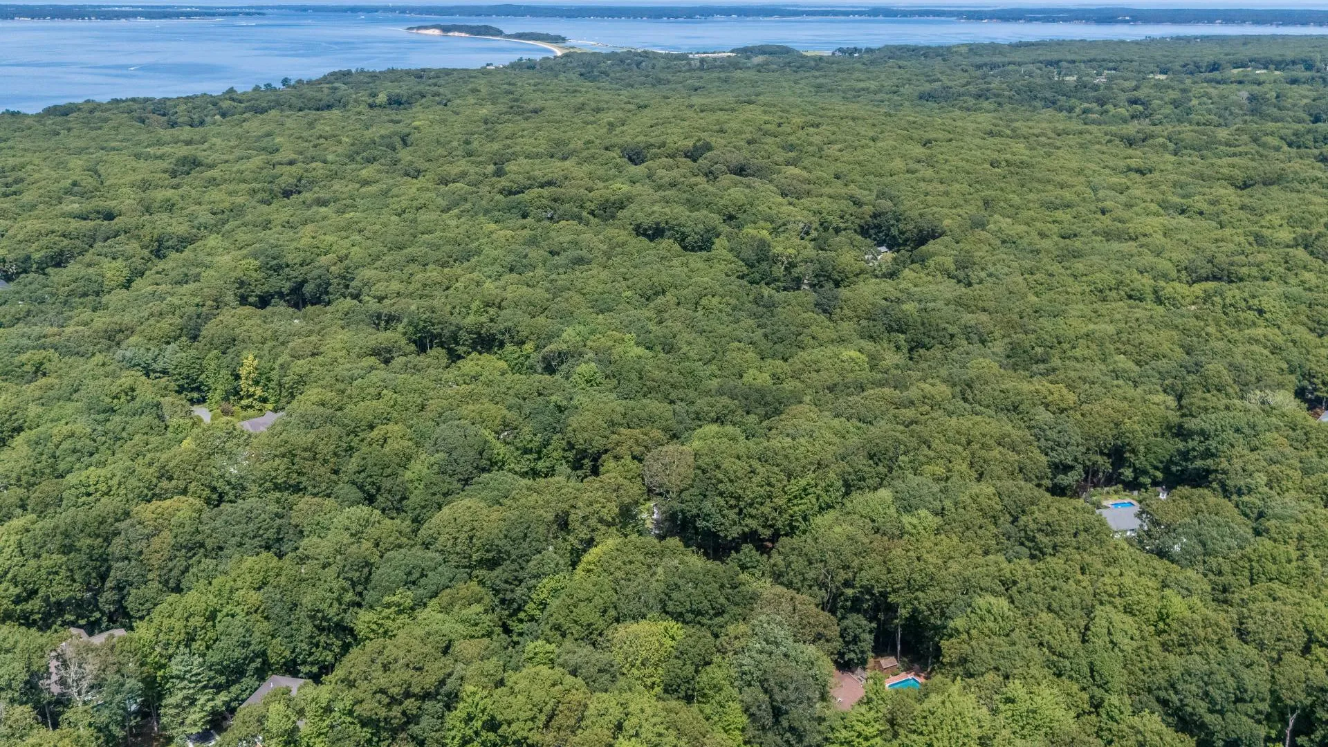 Property at 69 GLENVIEW DR, Southampton, NY 11968 17