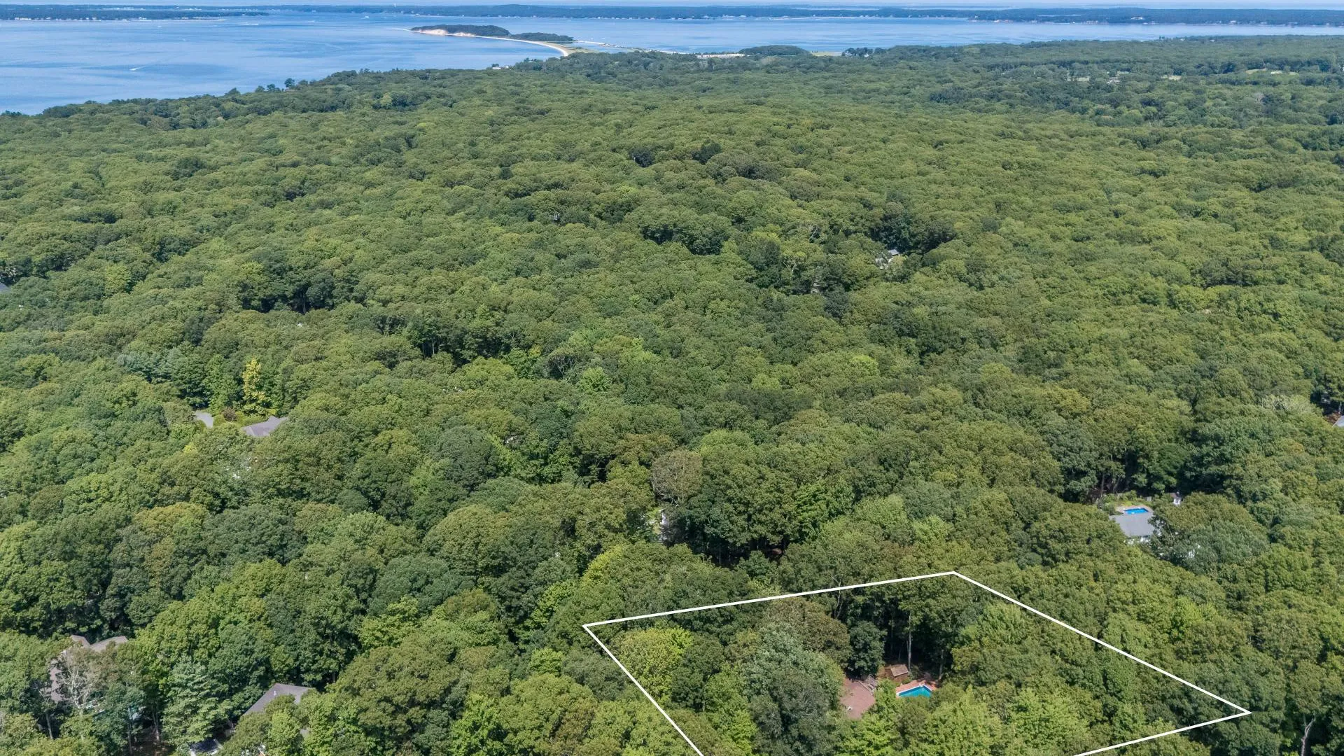 Property at 69 GLENVIEW DR, Southampton, NY 11968 19