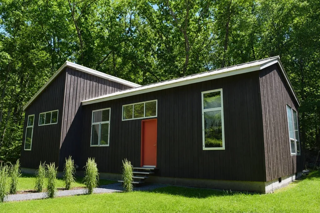 Property at 30 Old East Rd, Wallkill, NY 12589