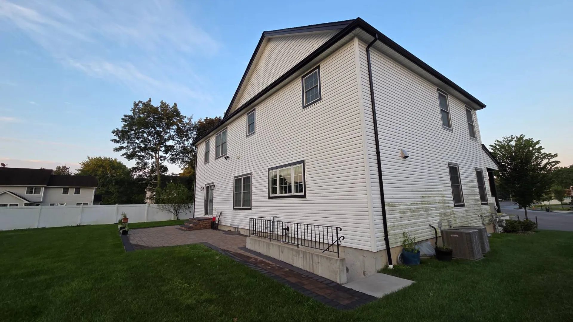 Property at 4 Ori Maia Ct, Huntington, NY 11743 5