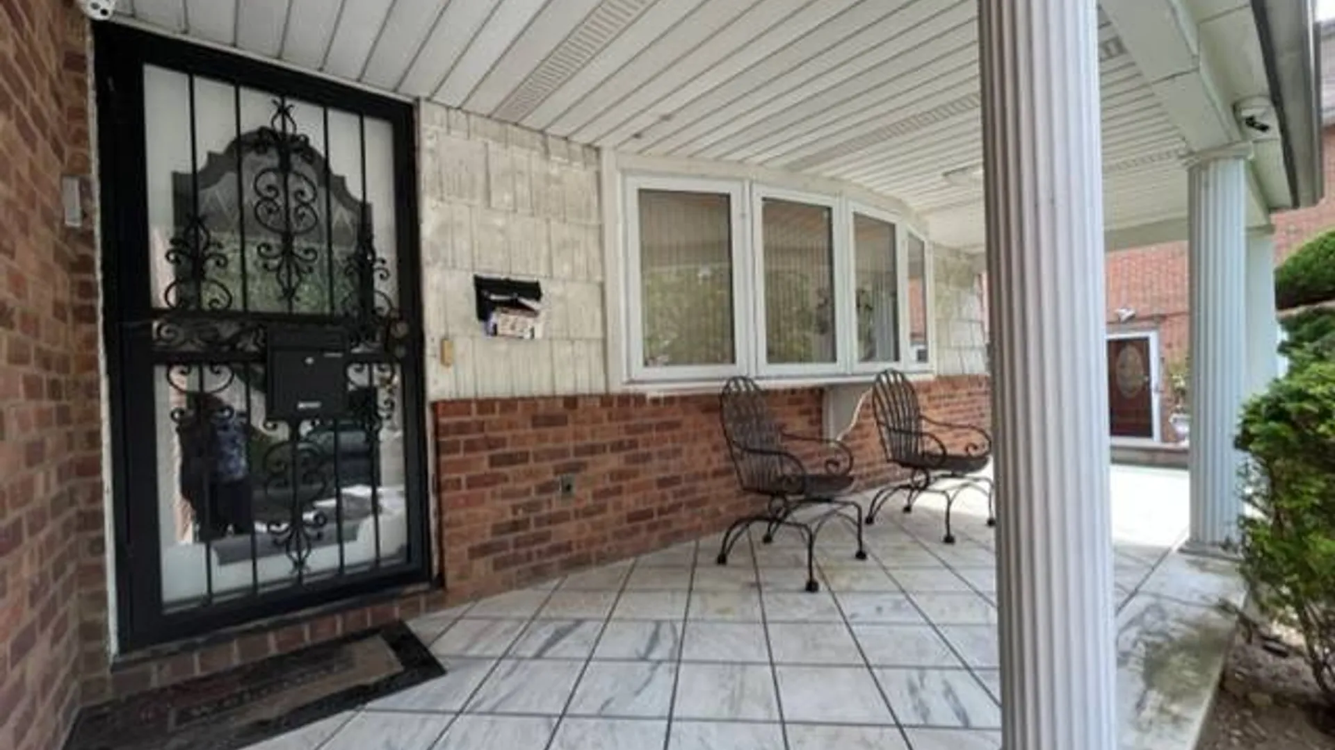 Property at 222-44 Garland Dr, Bayside, NY 11364 3