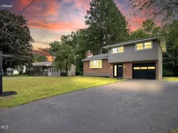 Property at 1032 St Jude Drive, Rotterdam, NY 12303