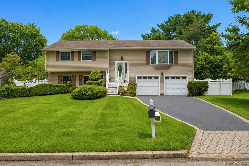Property at 40 Nantucket Drive, Medford, NY 11763