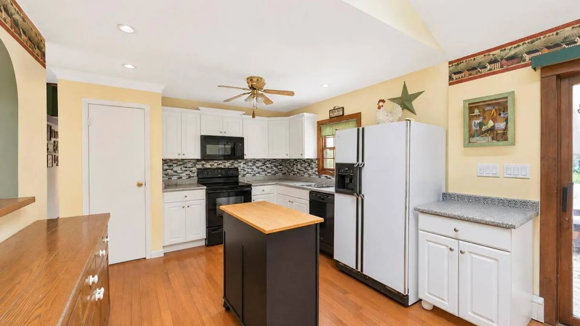 Property at 40 Nantucket Drive, Medford, NY 11763 27