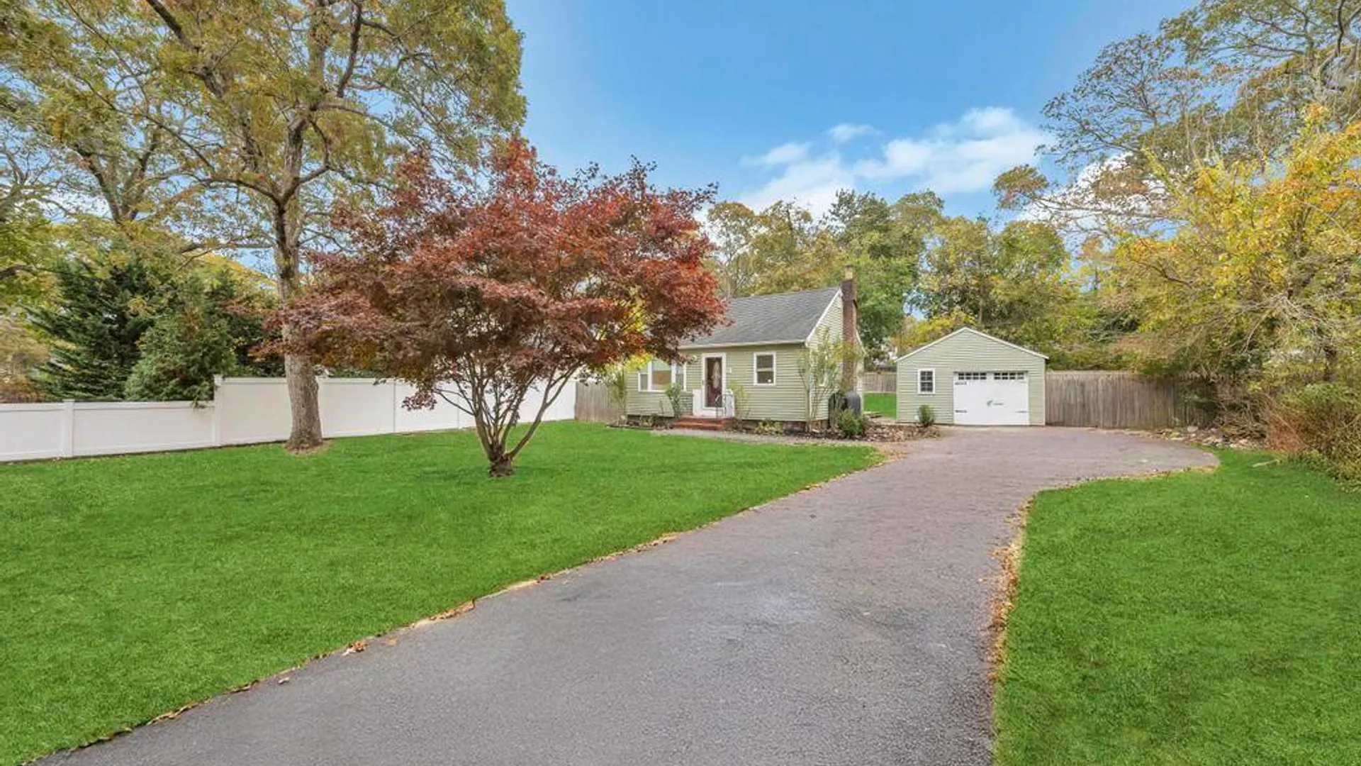 Property at 34 Ormond Avenue, Selden, NY 11784 3