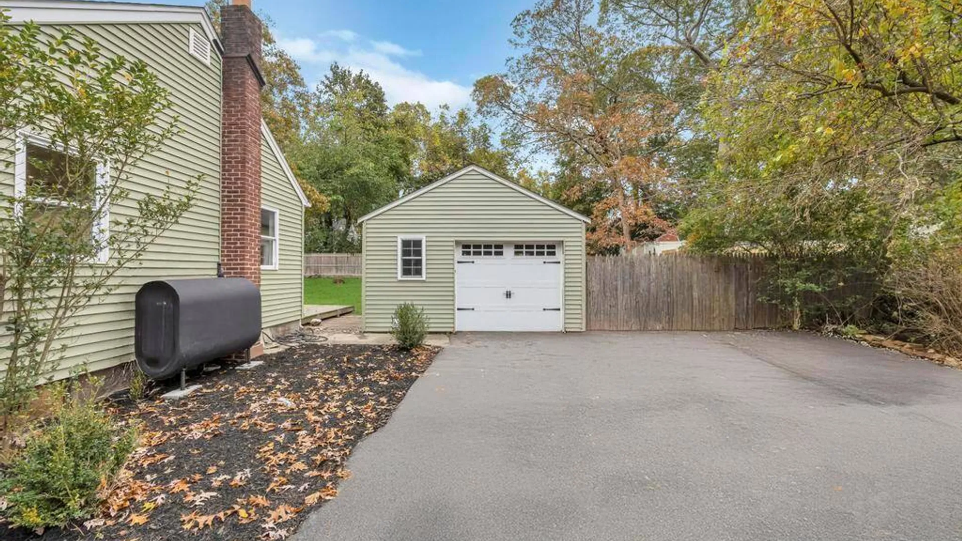 Property at 34 Ormond Avenue, Selden, NY 11784 5