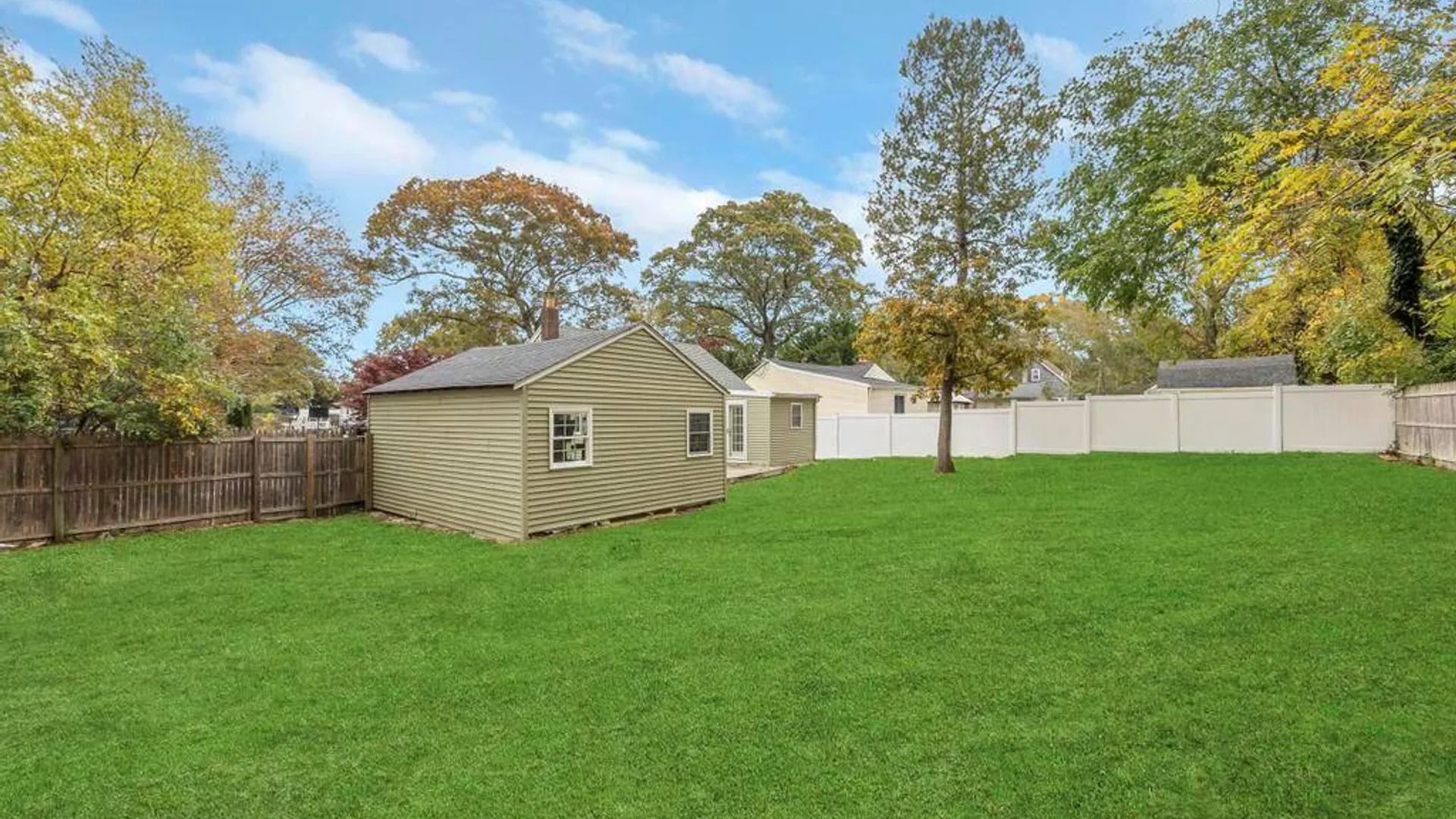Property at 34 Ormond Avenue, Selden, NY 11784 24
