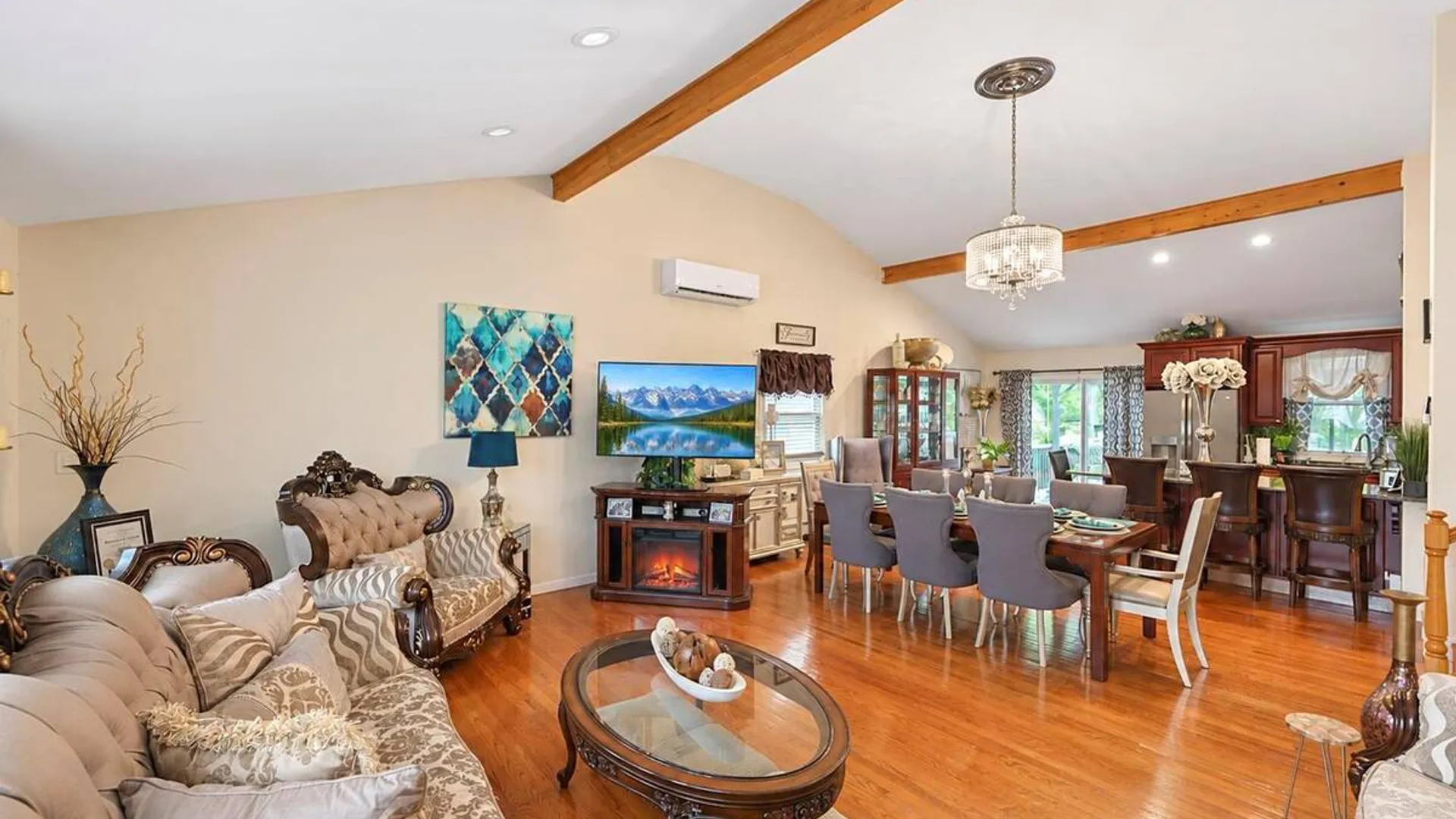 Property at 3 Humming Lane, Coram, NY 11727 14