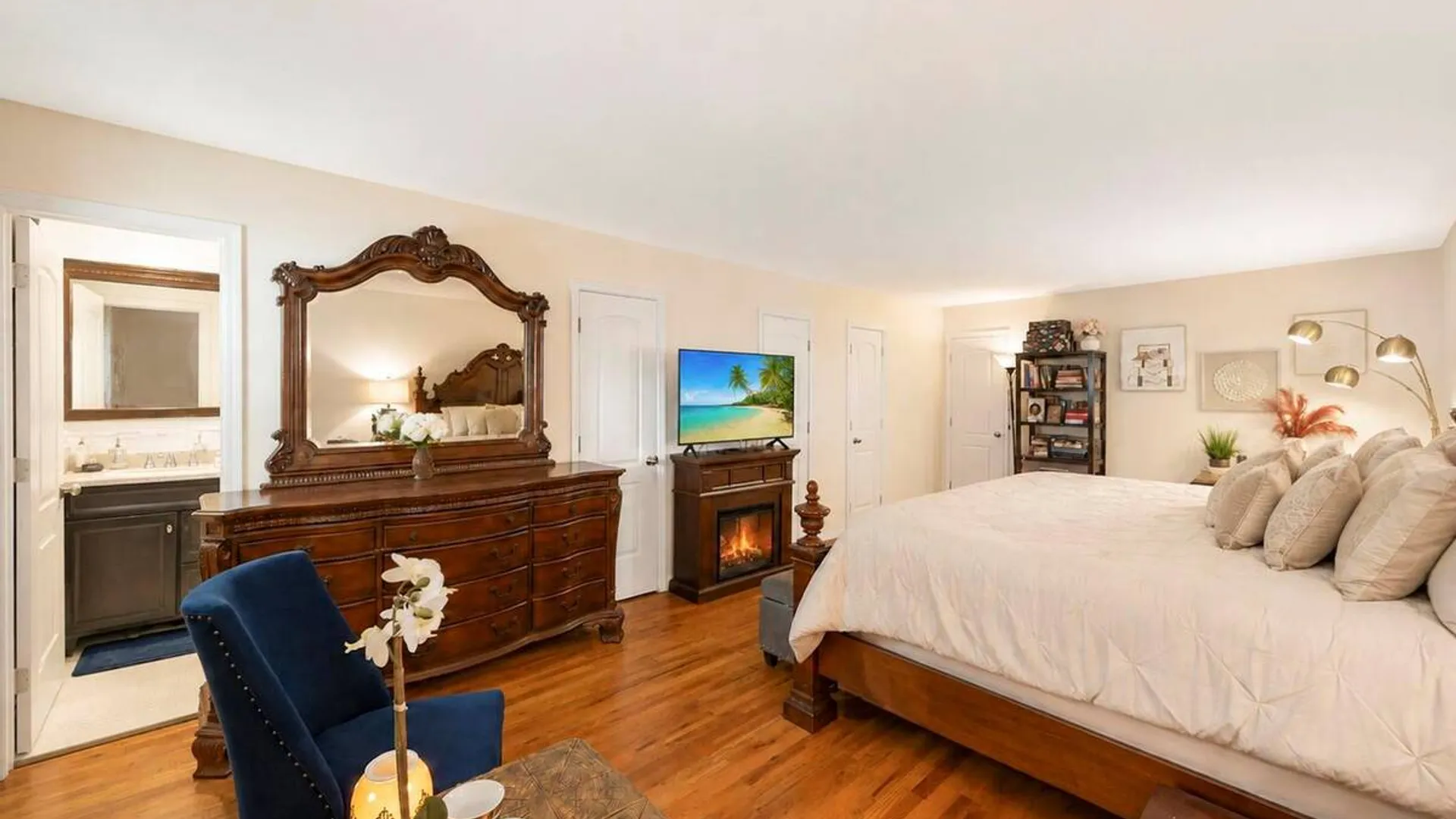Property at 3 Humming Lane, Coram, NY 11727 24